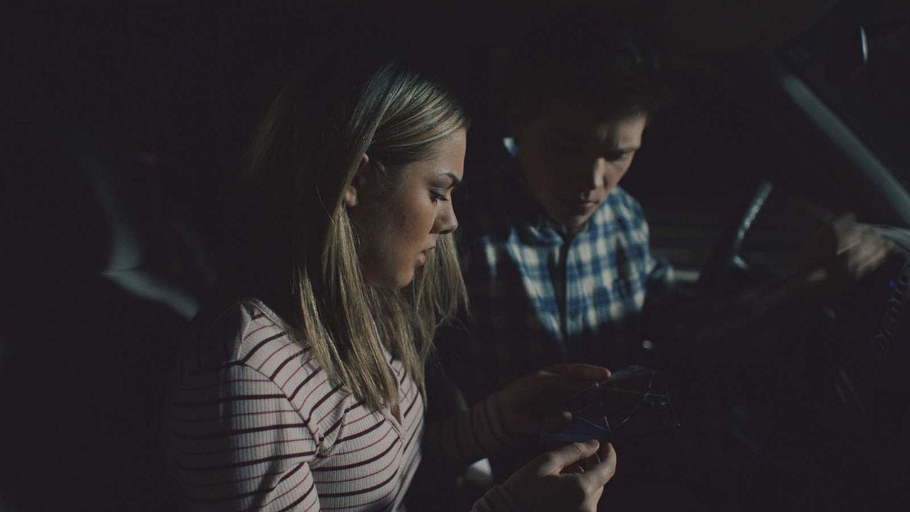 El Asesino del Nudo : Foto Charlie Plummer