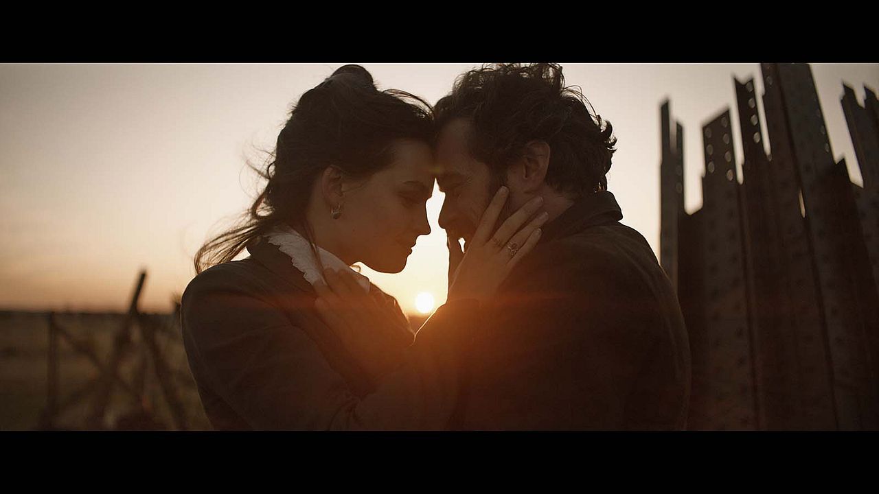 Eiffel : Foto Romain Duris, Emma Mackey