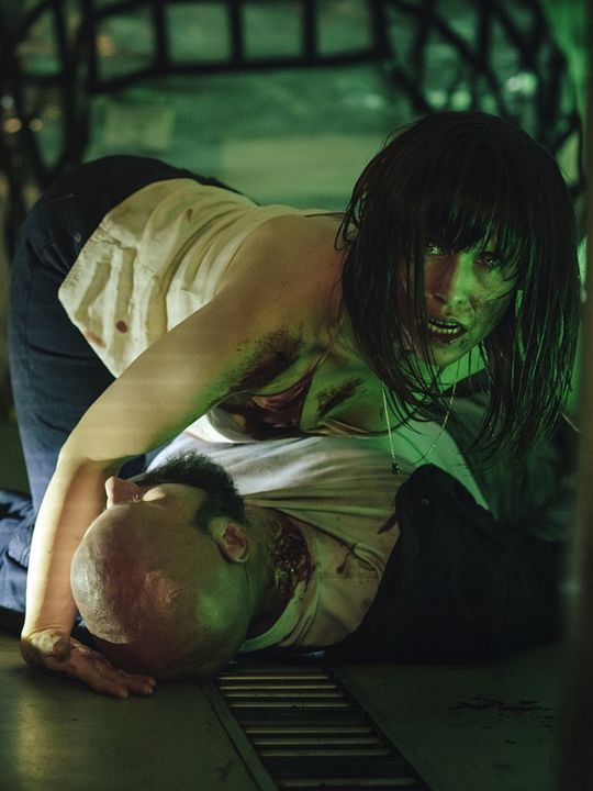 Cielo rojo sangre : Póster