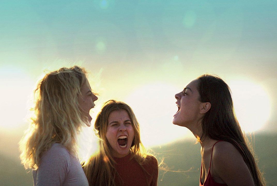 The Hill Where The Lionesses Roar : Foto