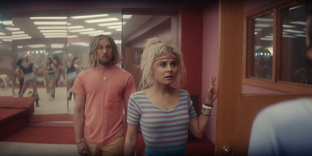 Foto Lou Taylor Pucci, Della Saba