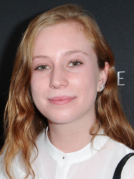 Póster Hannah Einbinder