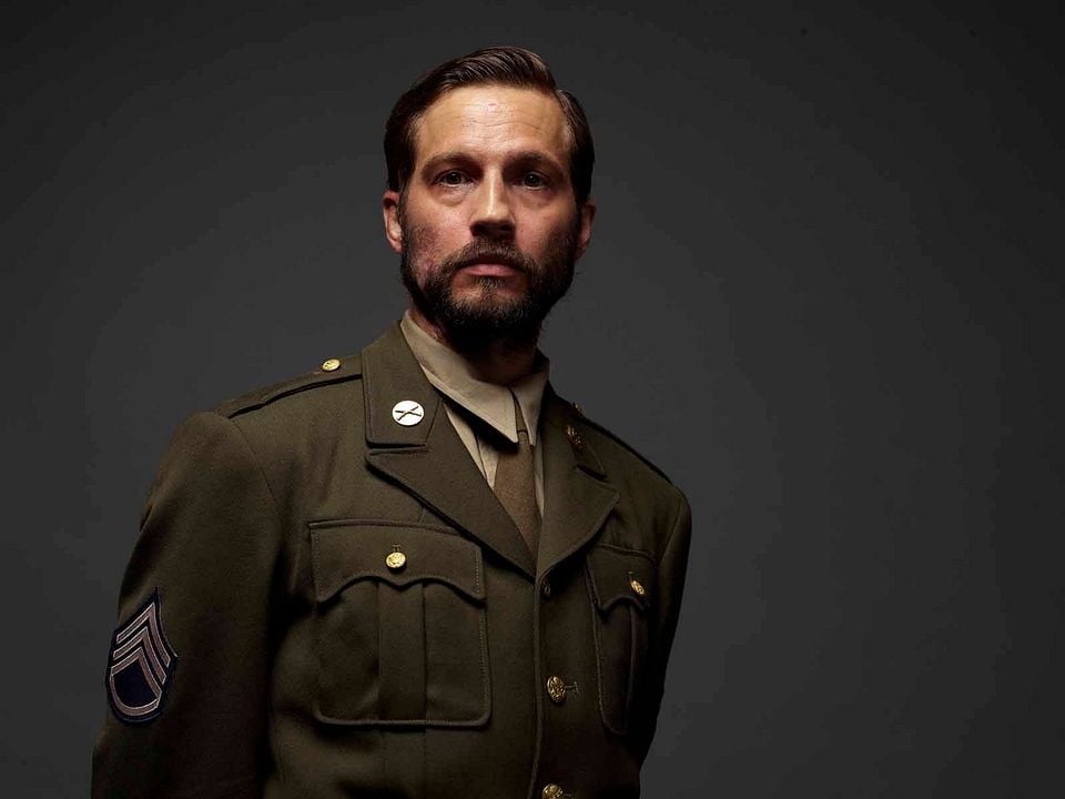 Foto Logan Marshall-Green