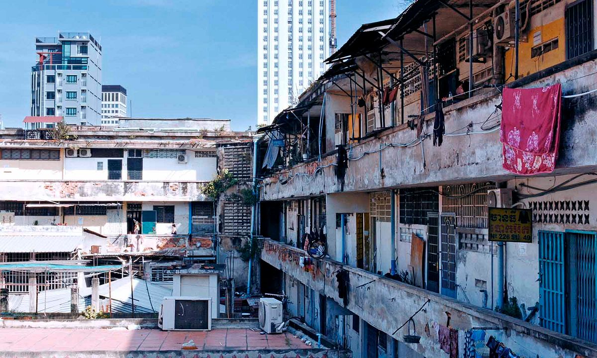 White Building : Foto