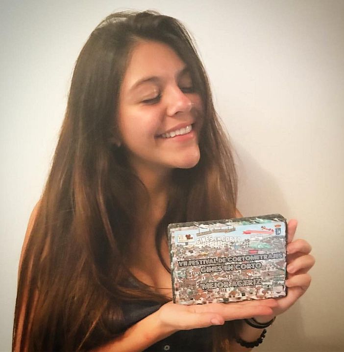 Póster Amanda Araiz