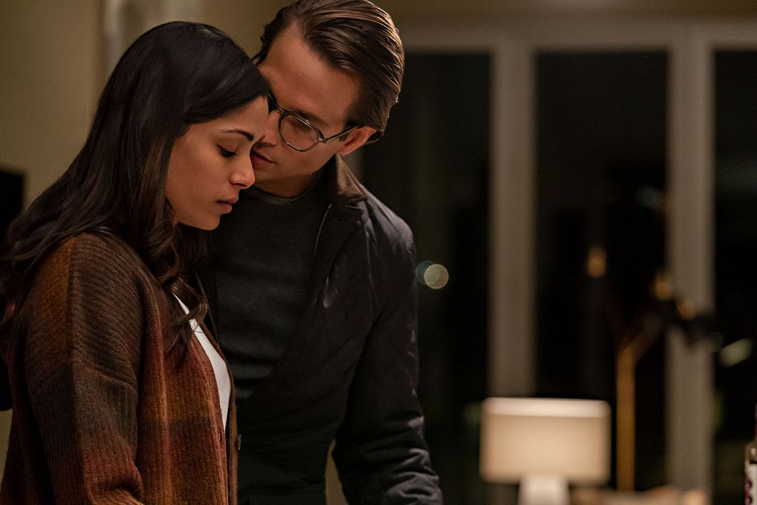 Intrusion : Foto Logan Marshall-Green, Freida Pinto