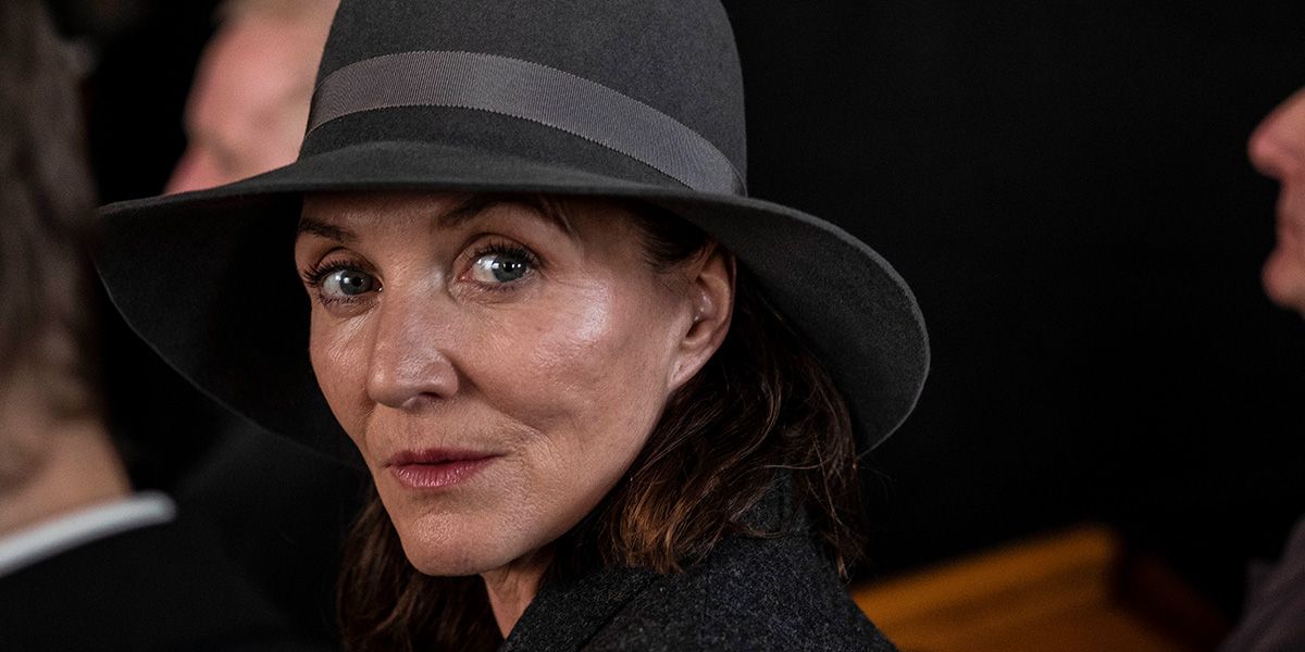 Nobody Has To Know : Foto