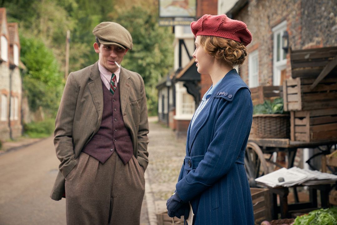 Mothering Sunday : Foto Odessa Young, Josh O'Connor