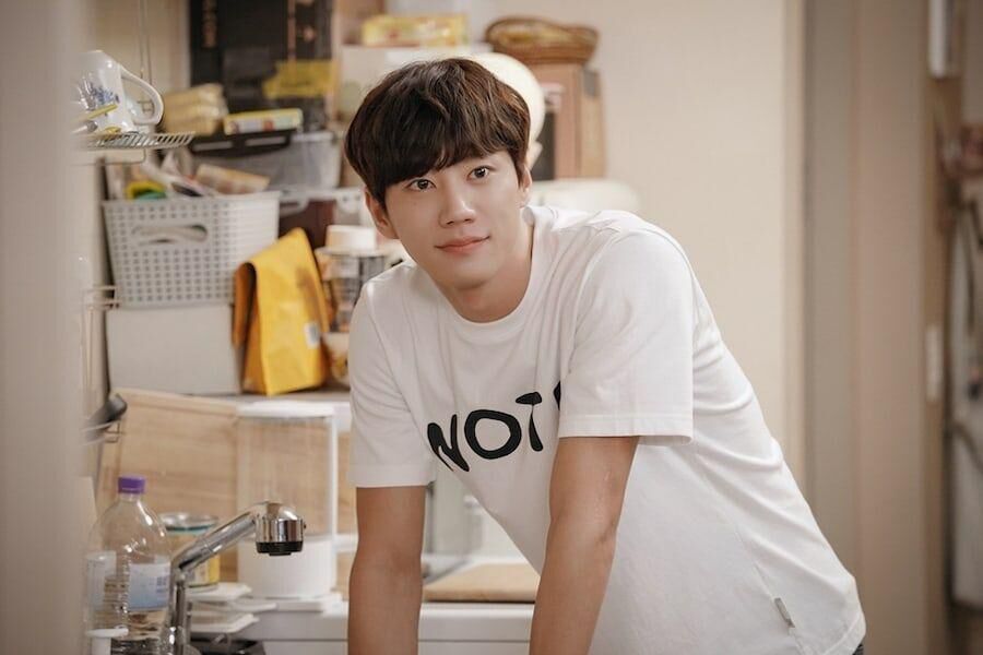 Póster Joon-Young Lee