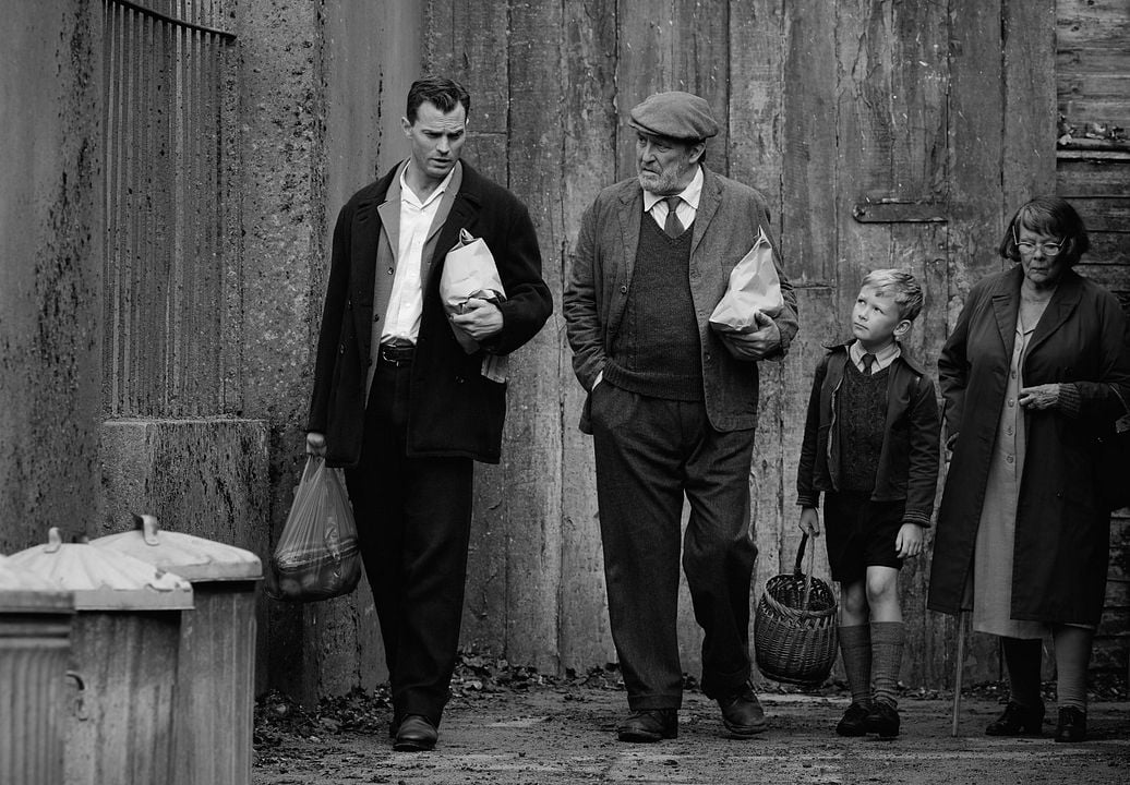 Belfast : Foto Jude Hill, Ciarán Hinds, Jamie Dornan, Judi Dench