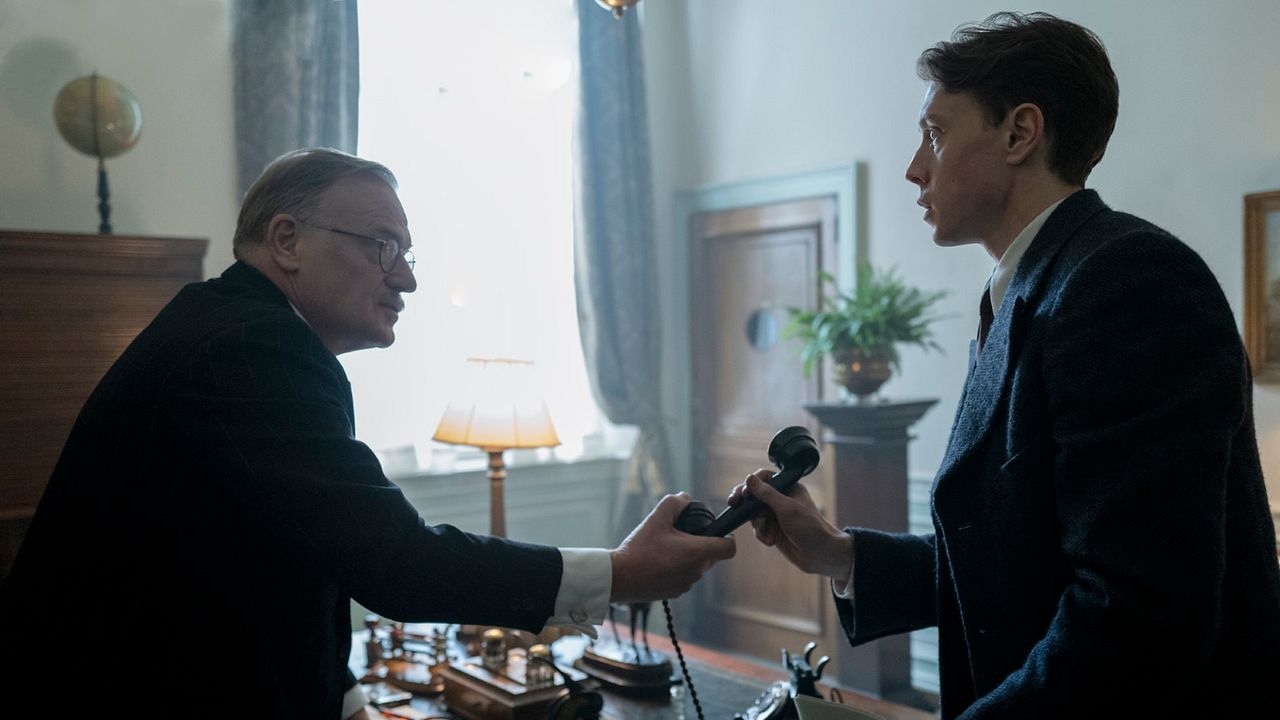 Múnich en vísperas de una guerra : Foto Mark Lewis Jones, George MacKay