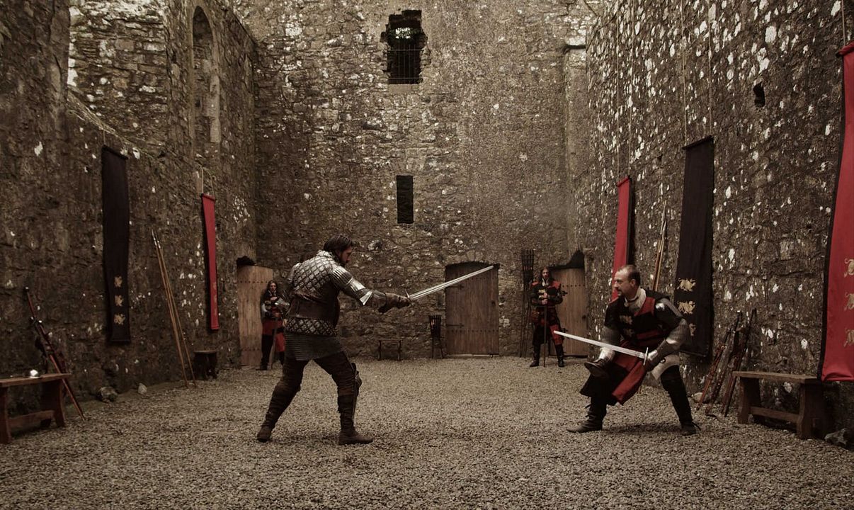 The Crown and the Dragon : Foto