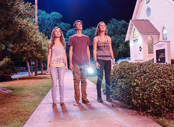 Bajo el domo : Foto Colin Ford, Britt Robertson