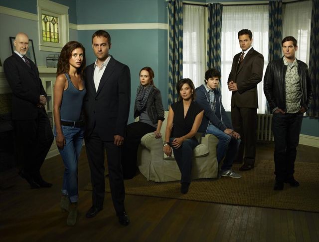 Cobertura de revista Henry Thomas, James Cromwell