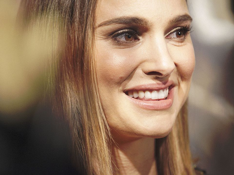 Thor: Un mundo oscuro : Cobertura de revista Natalie Portman