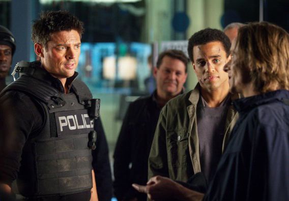 Foto Karl Urban, Michael Ealy