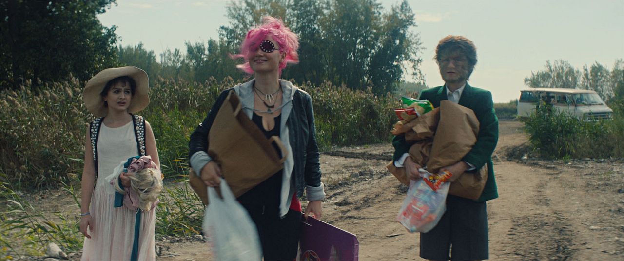 Foto Eve Hewson, Jaeden Martell