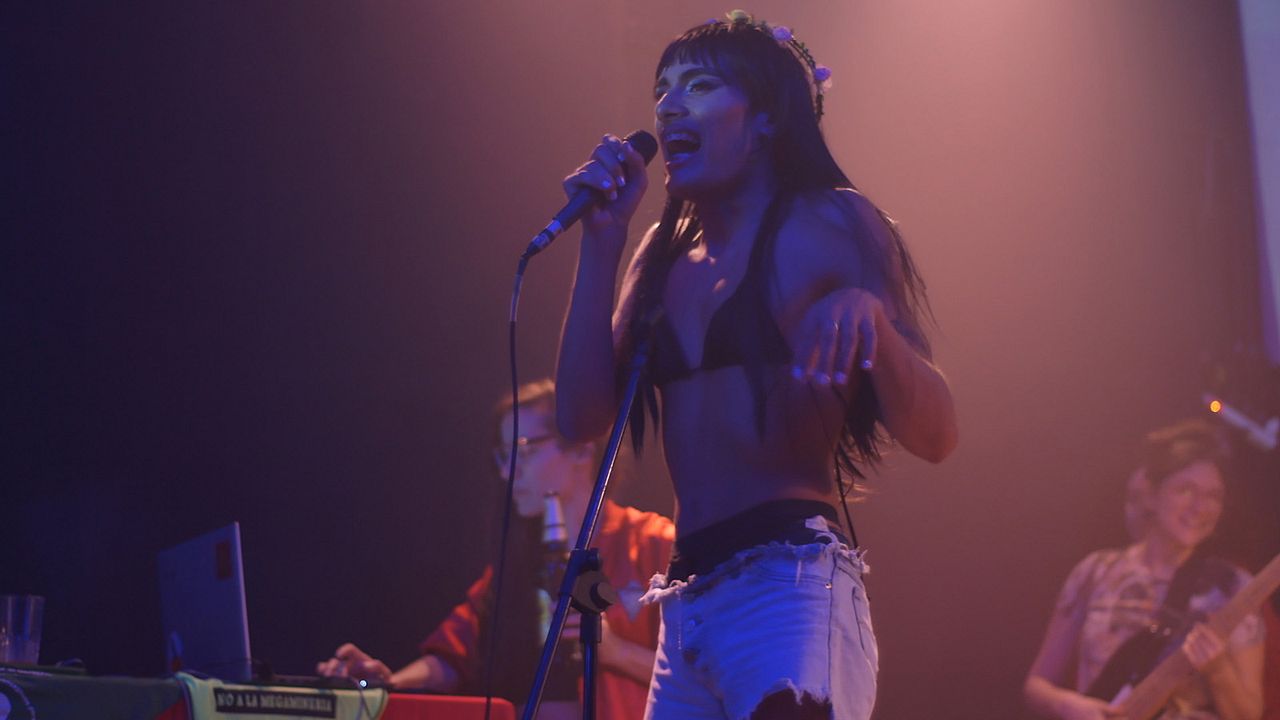 Nuestros cuerpos son sus campos de batalla : Foto