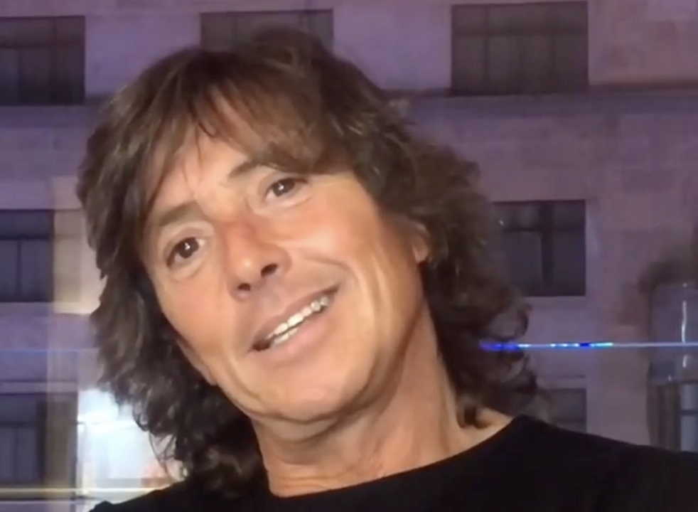 Póster Gustavo Bermúdez