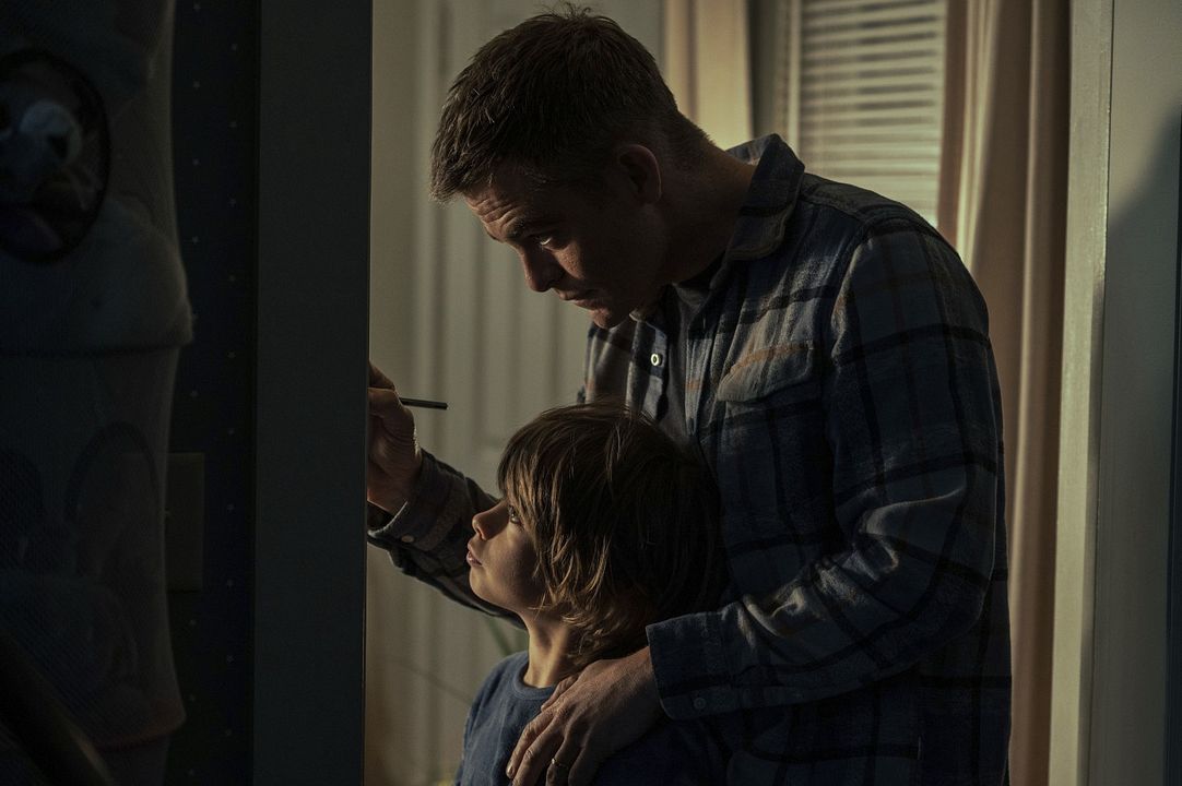 The Contractor : Foto Chris Pine