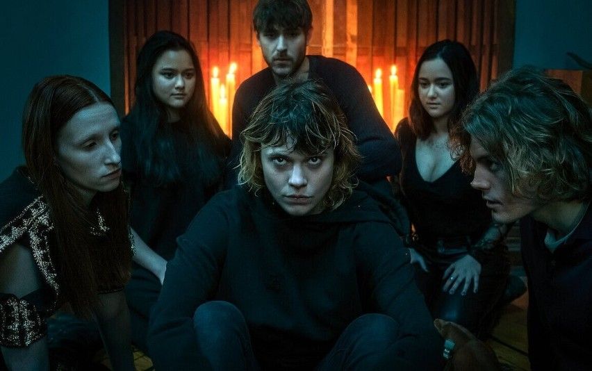 Monstruos de Cracovia : Cobertura de revista