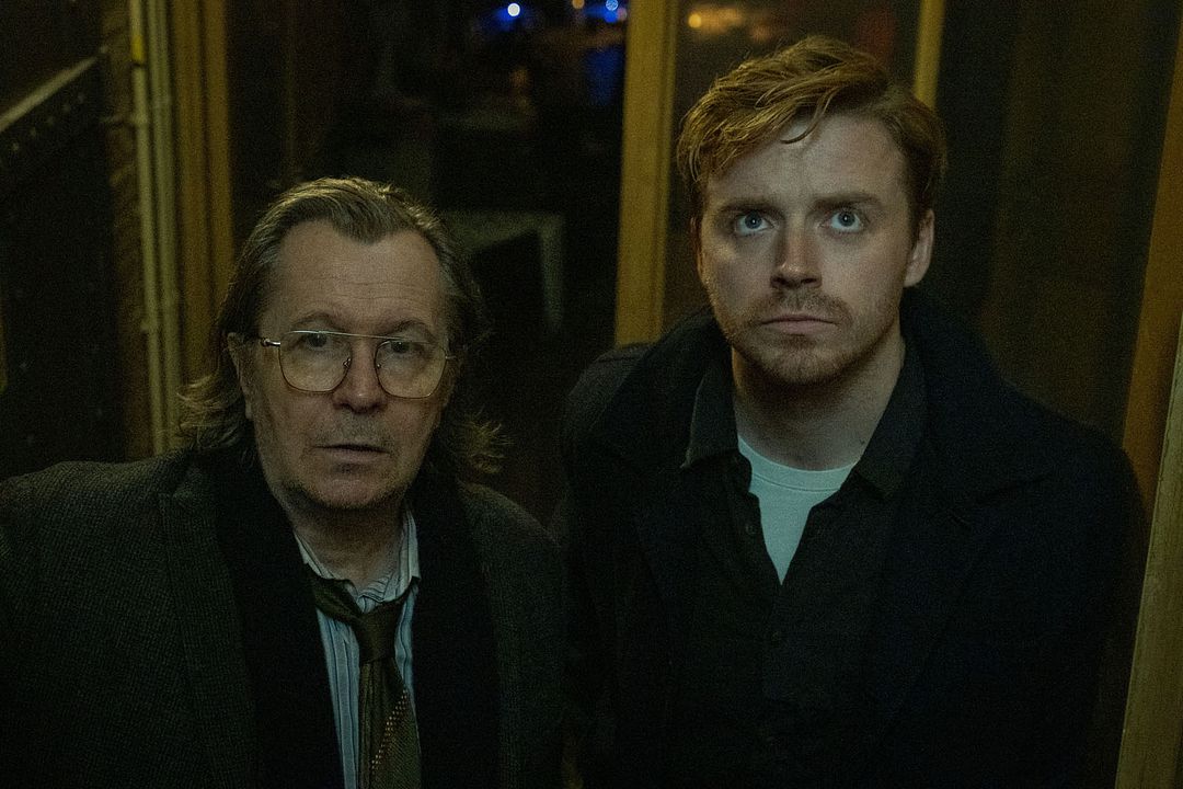 Caballos lentos : Foto Gary Oldman, Jack Lowden