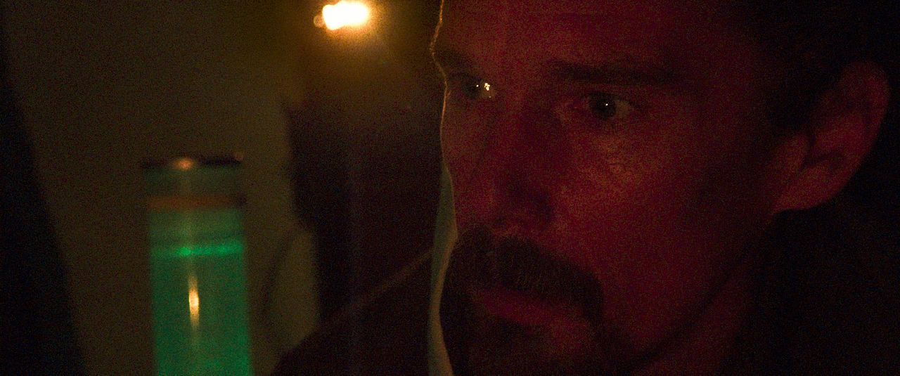 Zeros and Ones : Foto