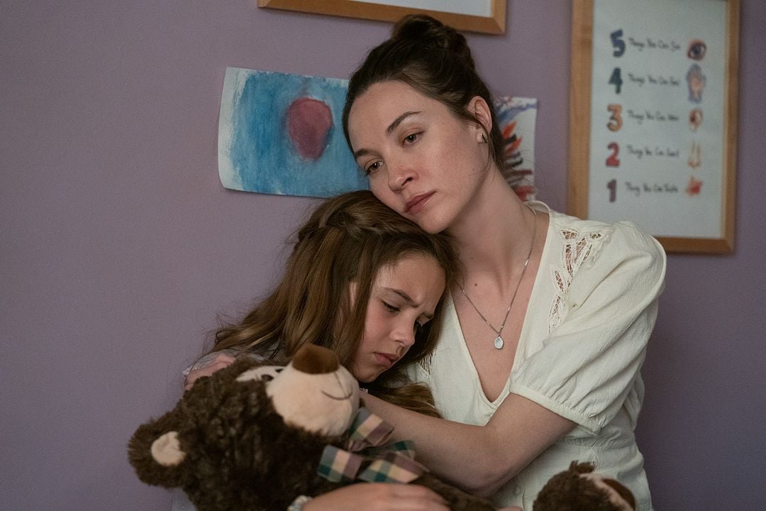 Llamas de Venganza : Foto Sydney Lemmon, Ryan Kiera Armstrong