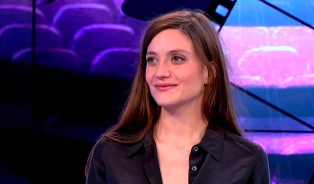 Póster Georgia Scalliet