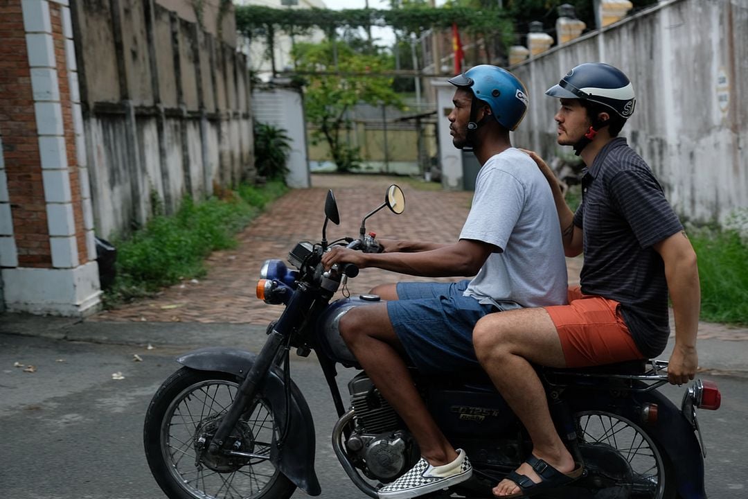 Foto Henry Golding, Parker Sawyers