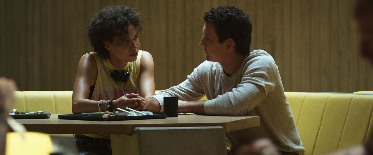 La cabeza de la araña : Foto Miles Teller, Jurnee Smollett
