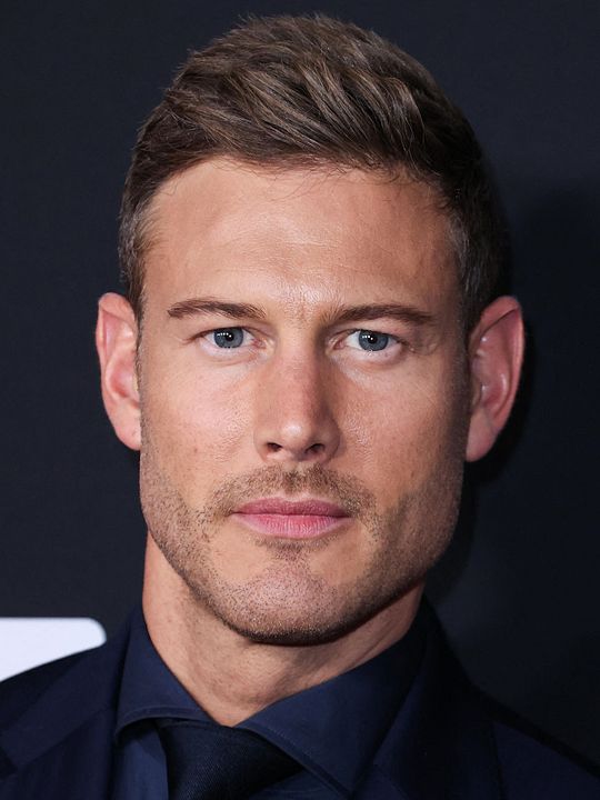 Póster Tom Hopper