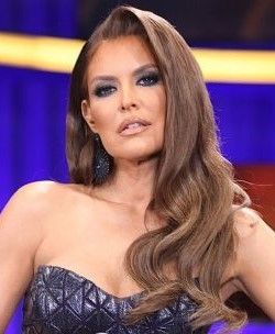 Póster Vanessa Claudio