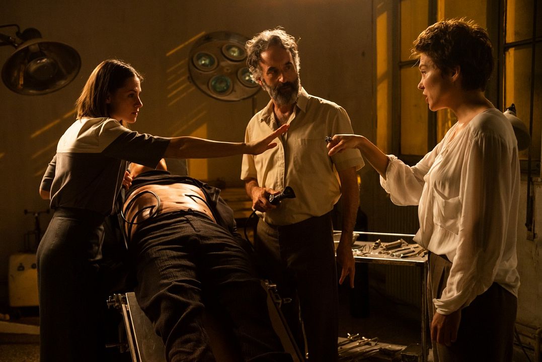 Crimes Of The Future : Foto Léa Seydoux, Viggo Mortensen, Kristen Stewart