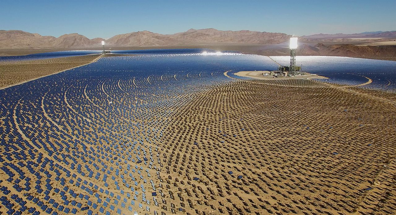 Besa el suelo : Foto