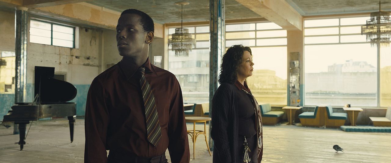 El imperio de la luz : Foto Micheal Ward, Olivia Colman