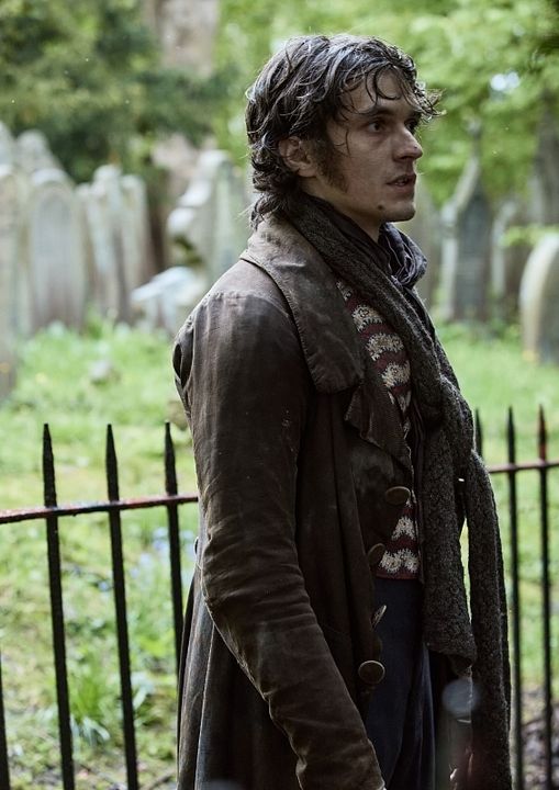 Emily : Foto Fionn Whitehead