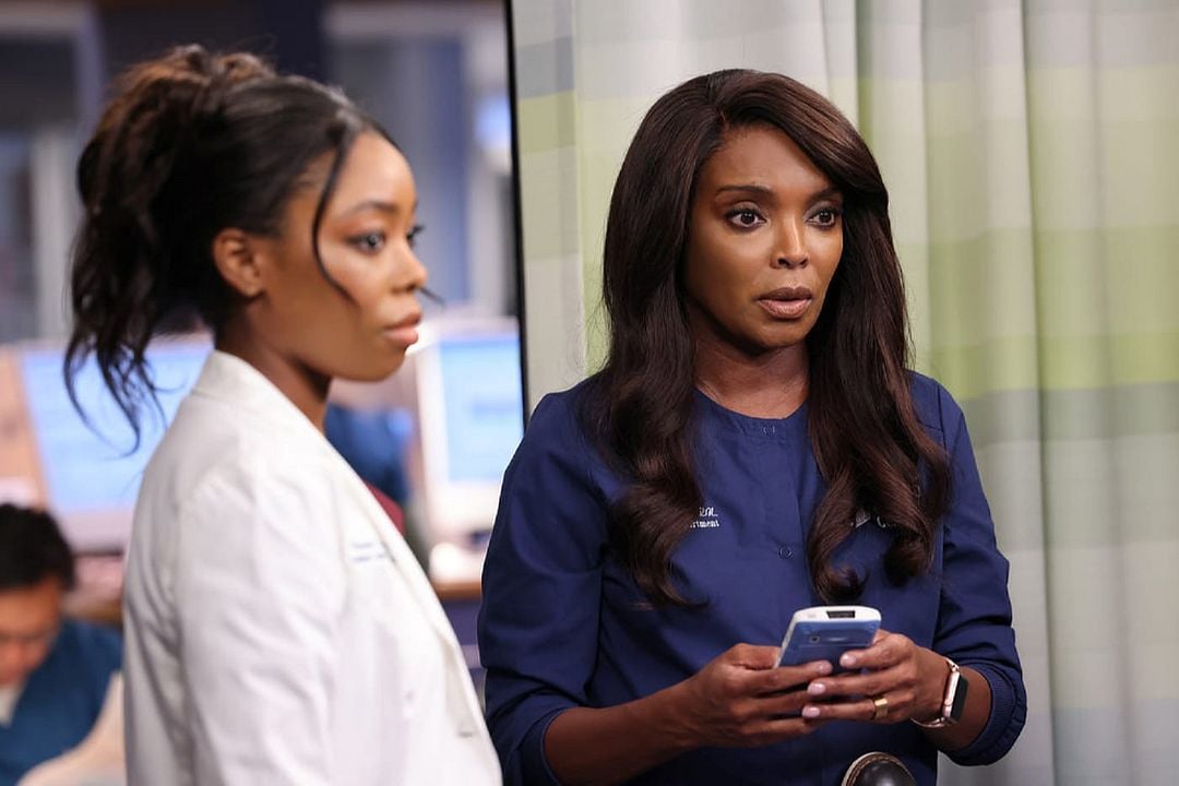 Chicago Med : Foto Marlyne Barrett, Asjha Cooper