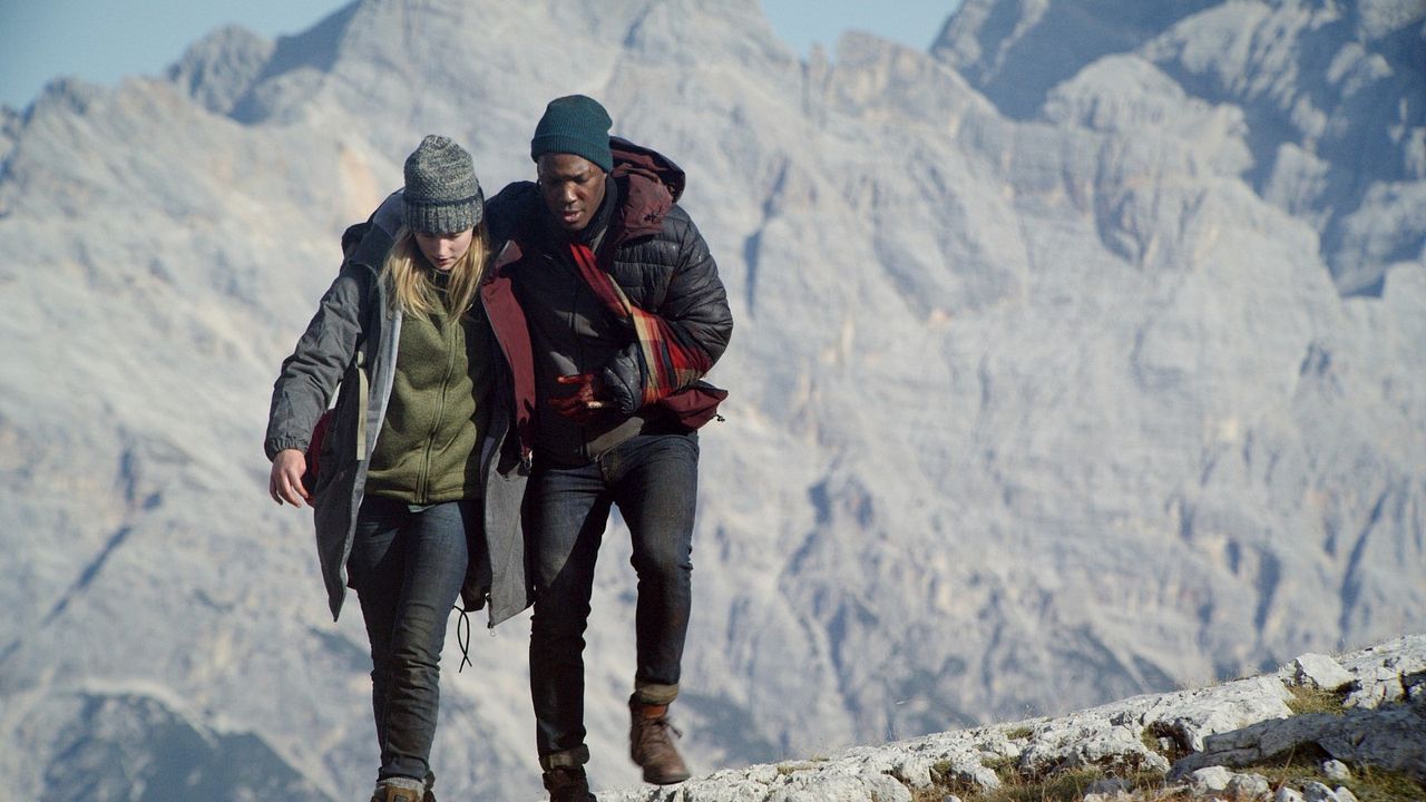 Foto Sophie Turner, Corey Hawkins