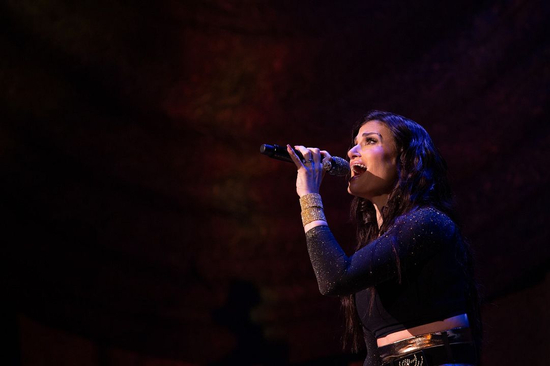 Idina Menzel: Which Way To The Stage? : Foto Idina Menzel