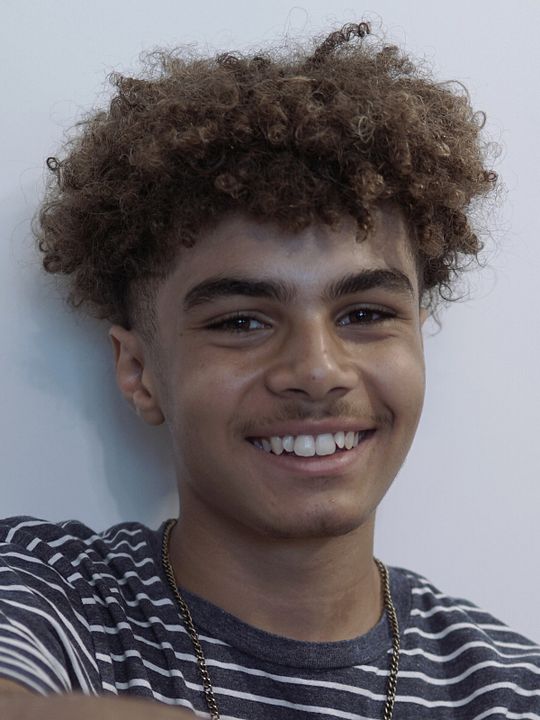 Póster Ethann Isidore