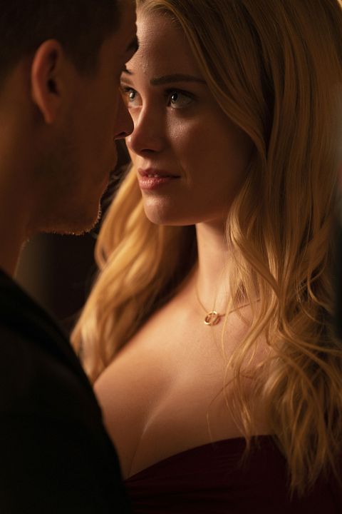 Maravilloso Desastre : Foto Virginia Gardner