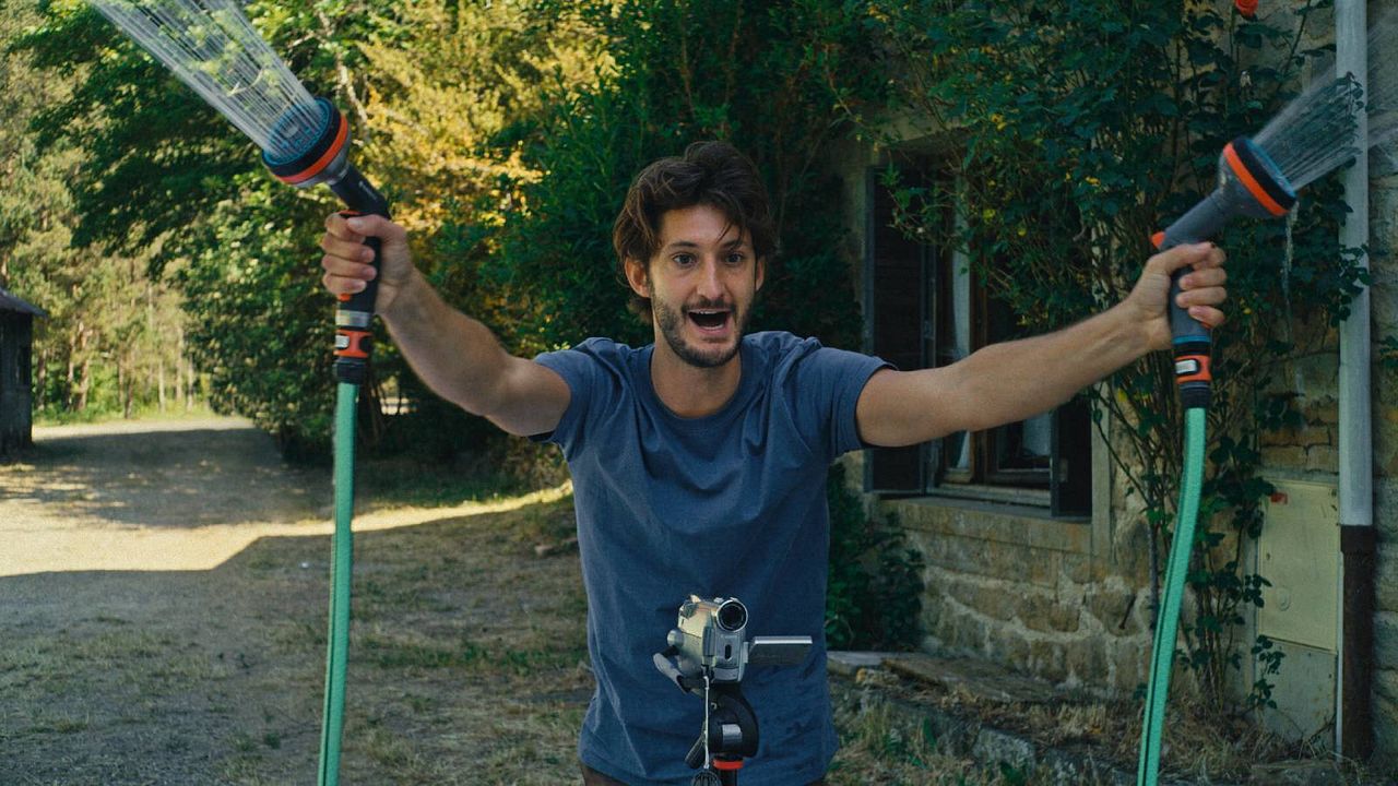 El libro de soluciones : Foto Pierre Niney