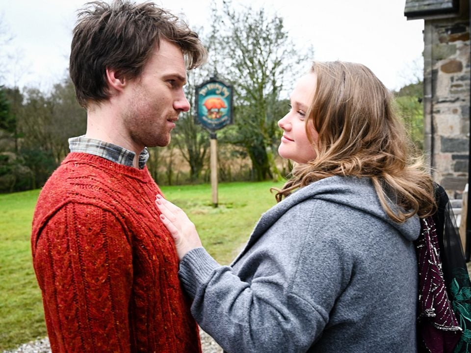 Foto Danielle Macdonald, Hugh Skinner