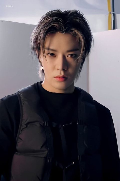 Póster Yuta