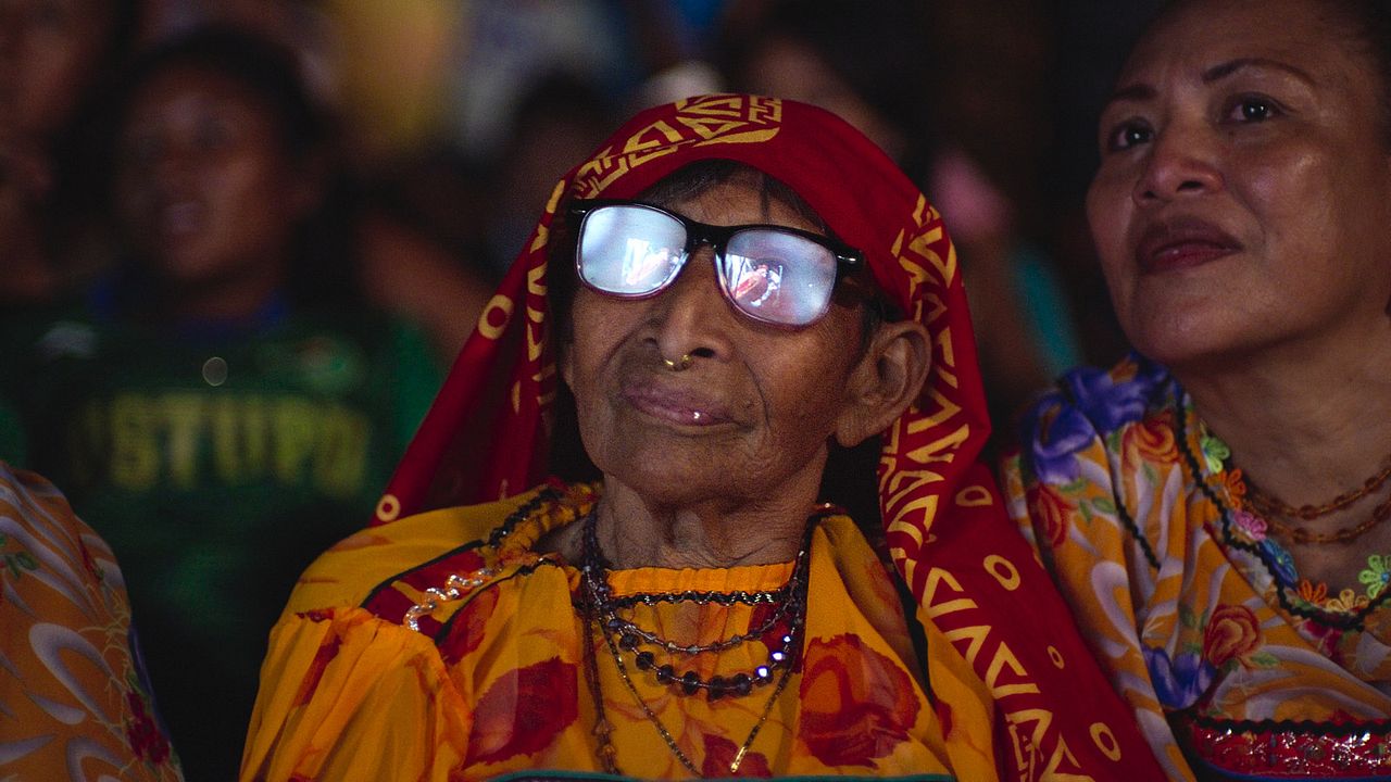 God is a Woman : Foto