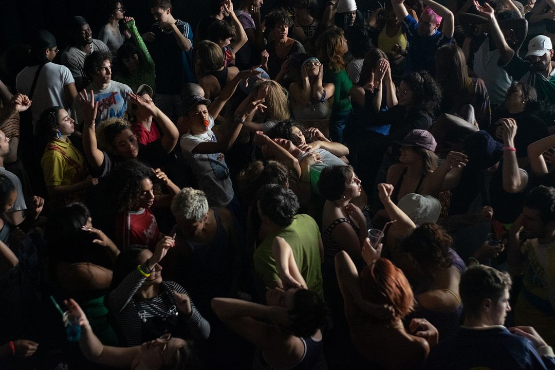 The Beast in the Jungle : Foto