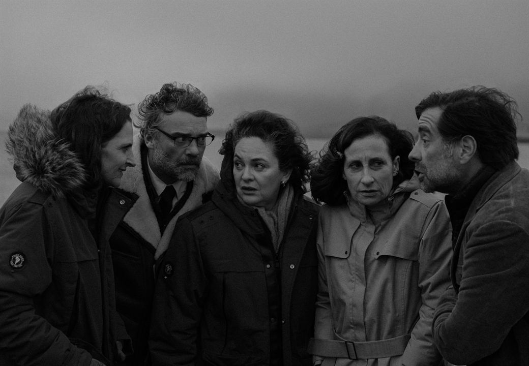 El Conde : Foto Marcial Tagle, Amparo Noguera, Antonia Zegers, Diego Muñoz