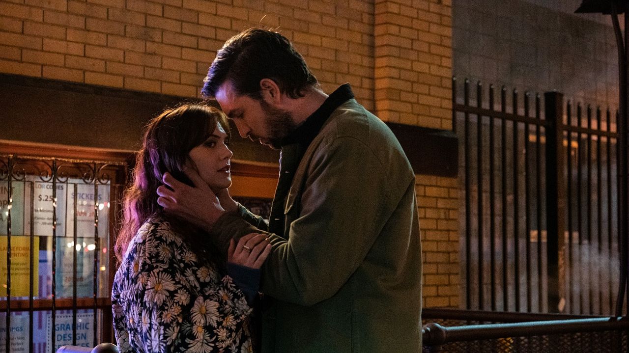 Cat Person : Foto Nicholas Braun, Emilia Jones