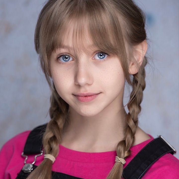 Póster Grace Nettle